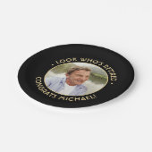 Look Who's Black & 退職した金ゴールド退職写真 ペーパープレート (アングル)