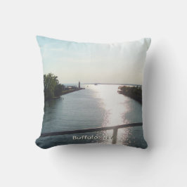 Looking Out at Lake Erie クッション