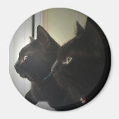 looking out the window マグネット (正面)