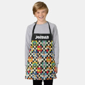 LOONEY TUNES™キャラクターオンブラック&ホワイト エプロン (着用した状態)