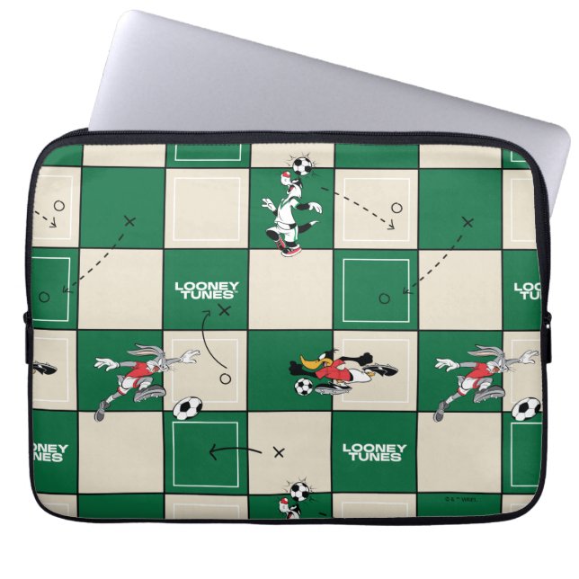 LOONEY TUNES™ Soccer Grid Pattern ラップトップスリーブ (正面)