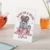 Lost In a Book....  台座サイン (インサイチュ)