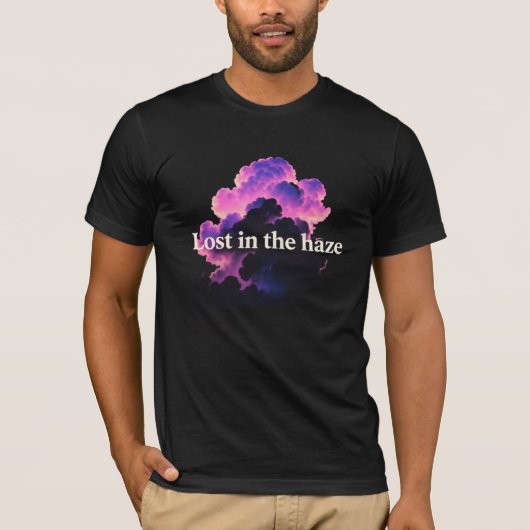 Lost in the Haze – 夢のような雰囲気コンセプト Tシャツ (正面)