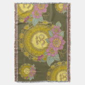 Lotus Of The OM -装飾用クッション スローブランケット (正面縦)