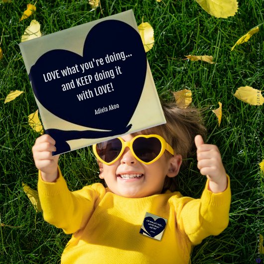 LOVEあなたは何を行うボタン – Adiela Akoo 缶バッジ