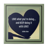 LOVEあなたは何を行う引用文タイル – Adiela Akoo タイル (正面)