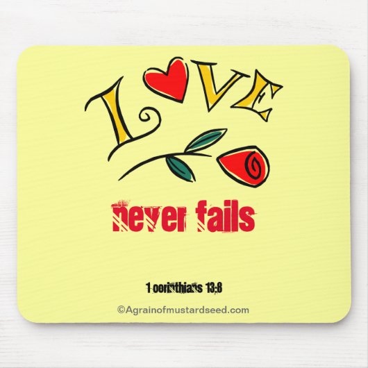 LOVEは決して失敗しないバラ マウスパッド (正面)