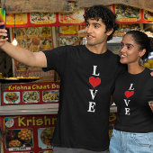 LOVEクラシックハートのツイストモダンモチーフ Tシャツ