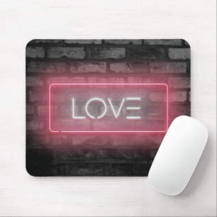 LOVEピンクのネオンサインのマウスパッド マウスパッド