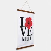 LOVEワイルアハワイレッドハイビスカス 吊り下げ型タペストリー (傾斜あり)