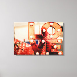 LOVE (ビッグレッドレタリング) キャンバスプリント