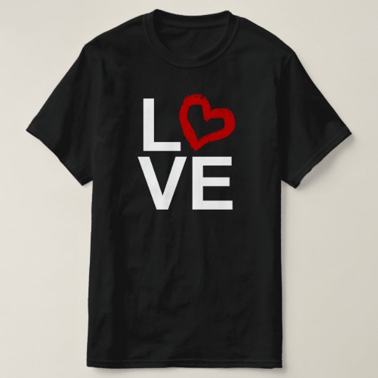 LOVE、白黒、赤のスケッチハート Tシャツ (デザイン正面)