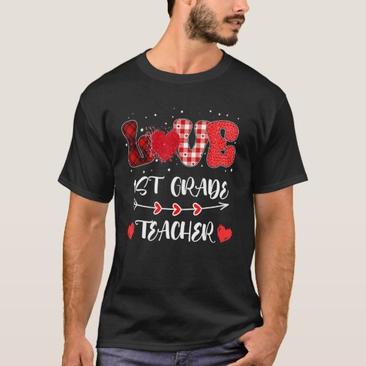 Love 1st Grade Teacher Heart Leopard Buffalo Plaid Tシャツ (正面)