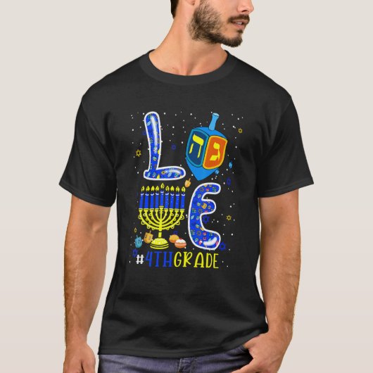 LOVE 4th Grade Hanukkah Dreidel Menorah Teachers S Tシャツ (正面)