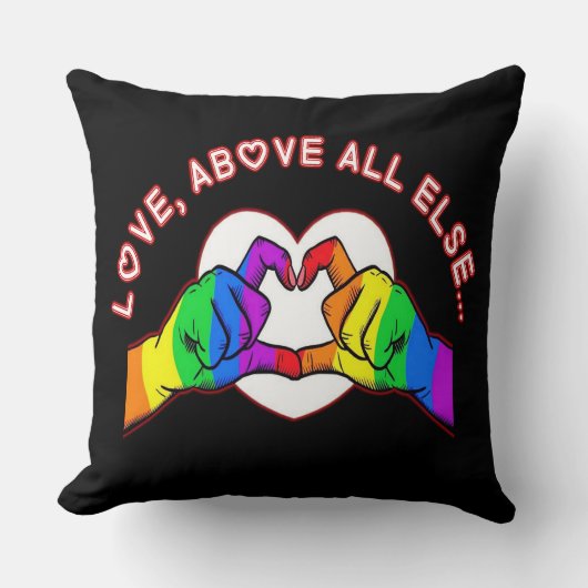 Love Above All Else装飾用クッション クッション (正面)