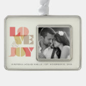 Love And Joy Geoタイポグラフィ澄ん写真結婚s シルバープレートフレームオーナメント (正面)