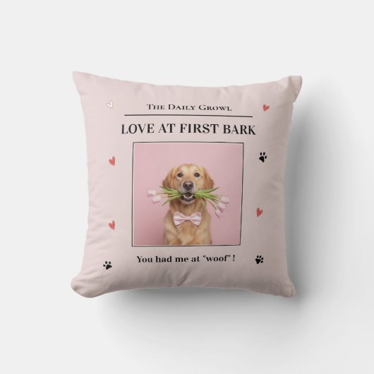 Love at First Bark Personalized Dog Custom クッション (正面)