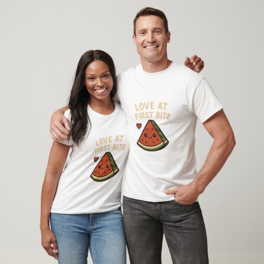  Love At First Bite Cute Watermelon Funny Shirt Tシャツ (ユニセックス)