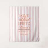 Love at First Spritz バチェラー・パーティー タペストリー (正面)