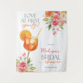 Love at First Spritz Bridal Shower Backdrop Sign タペストリー (正面)