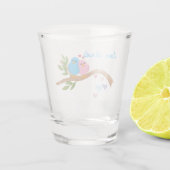 Love Birds Together on a Branch on a ショットグラス (裏面)