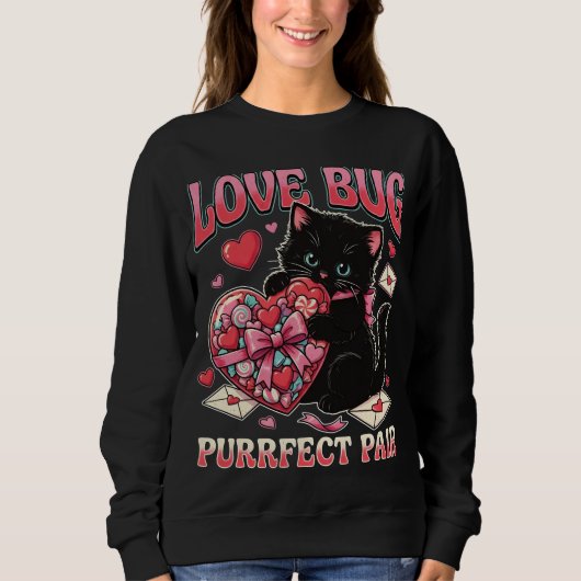 Love Bug Cat Valentine Sweatshirt – Cute Funny Cat スウェットシャツ (正面)