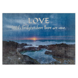 Love Builds Bridgesカッティングボード カッティングボード