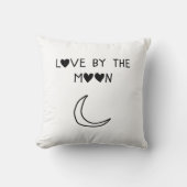 Love By the moon クッション (正面)