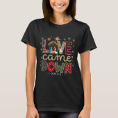 Love Came Down Luke 2_11 Patchwork Christmas Art Tシャツ (正面)