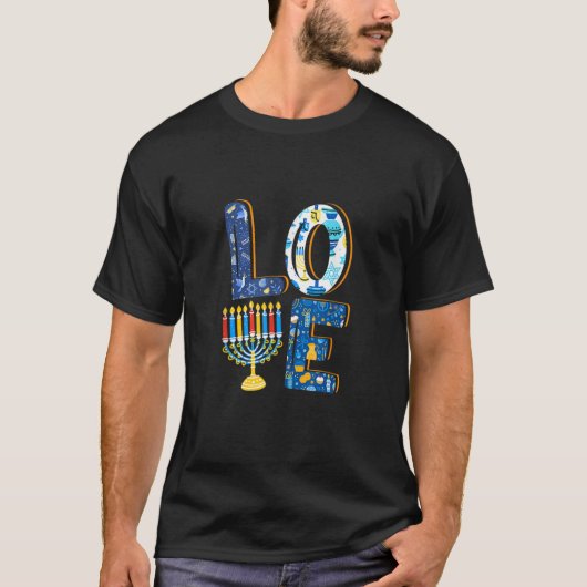 LOVE Cute Hanukkah Decorations Dreidel Menorah Cha Tシャツ (正面)
