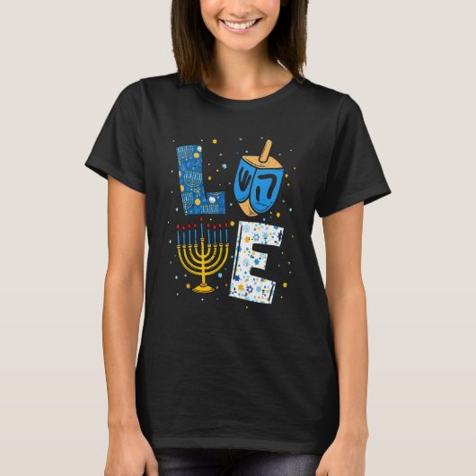 LOVE Cute Hanukkah Decorations Dreidel Menorah Cha Tシャツ (正面)