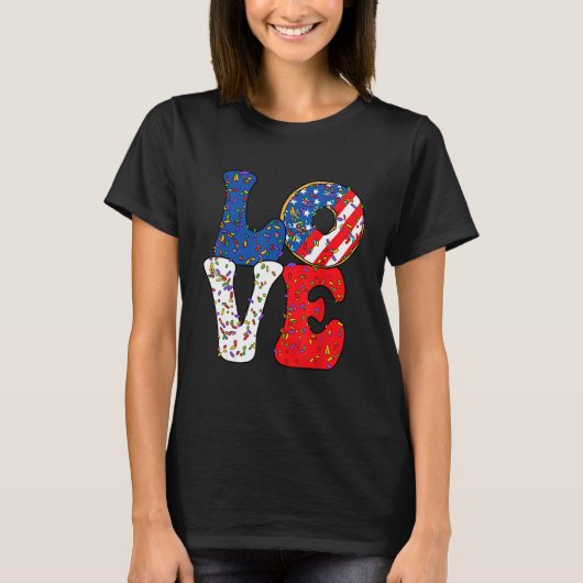 Love Donut Sprinkle with USA American flag for 4th Tシャツ (正面)