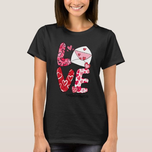 LOVE Envelope Heart Postal Worker Life Valentine's Tシャツ (正面)
