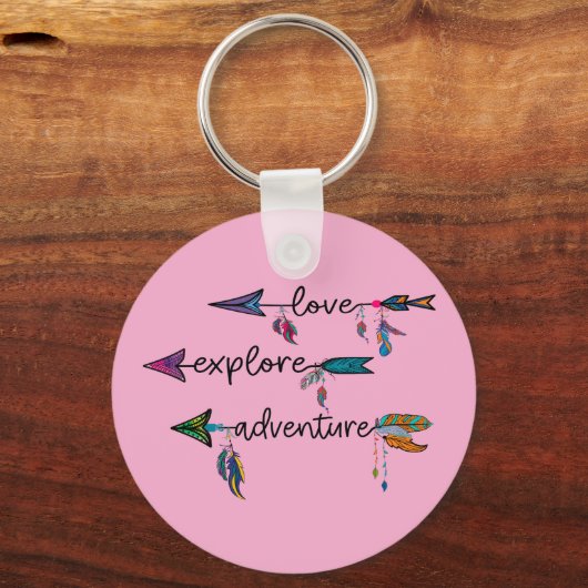 Love Explore Adventure Arrow Tribal Boho Design キーホルダー (裏面)