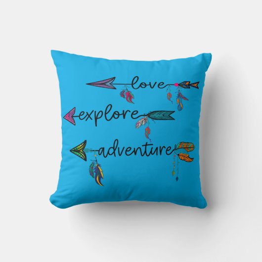Love Explore Adventure Arrow Tribal Boho Design クッション (正面)