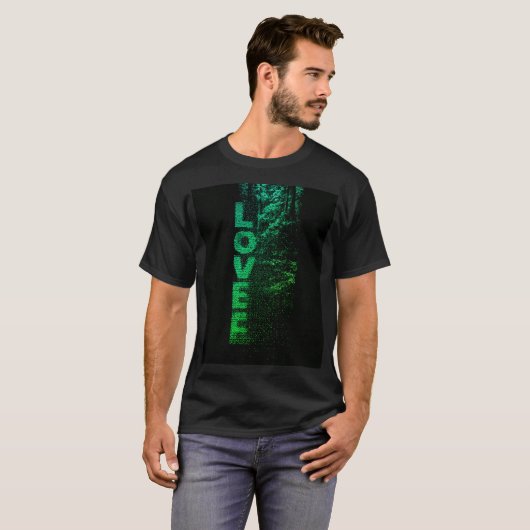 LOVE Forest Fade – Vertical Green Typography  Tシャツ (正面フル)