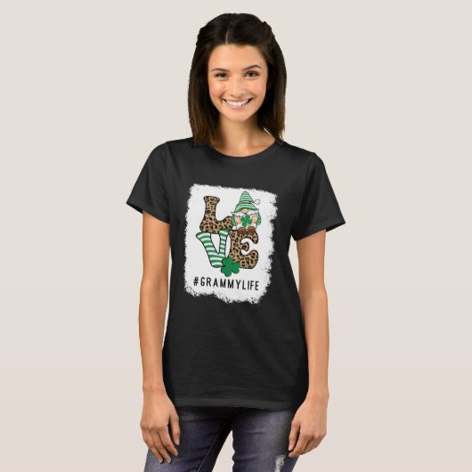 LOVE Grammy Life Gnome St Patrick s Day Lucky Sha Tシャツ (正面フル)