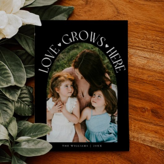 Love Grows Here Black Arch Valentines Day シーズンカード