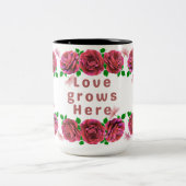 Love Grows Here theme mug for coffee or tea ツートーンマグカップ (中央)
