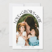 Love Grows Here White Arch Valentines Day シーズンカード (正面)