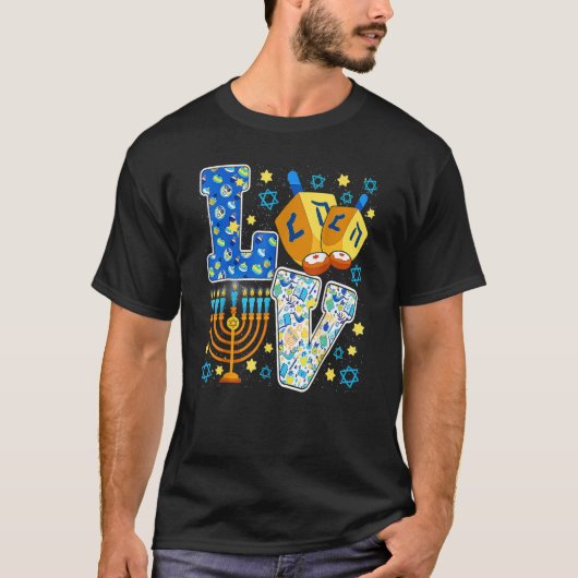 LOVE Hanukkah Chanukah Decorations Dreidel Menorah Tシャツ (正面)