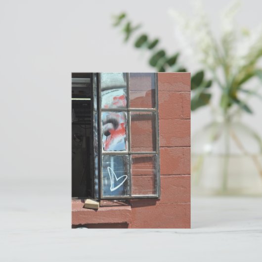 Love heart graffiti ポストカード (スタンド正面)