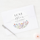 Love in Bloom Spring Summer Floral Bridal Shower ラウンドシール (封筒)