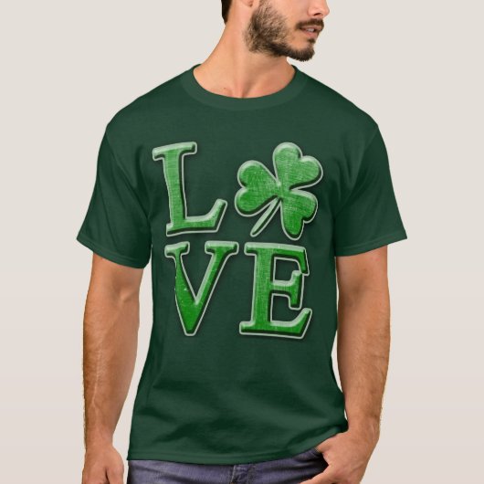 LOVE in Green動揺してフォントw/Shamrock Tシャツ (正面)