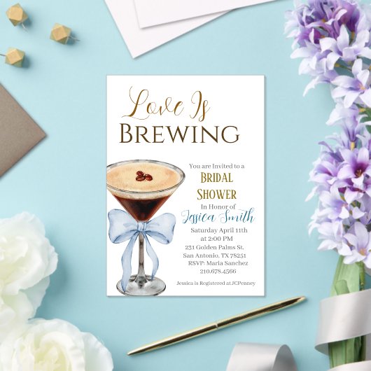 Love is Brewing Blue Bridal Shower Invitation  アクリル招待状 (インサイチュ (ウェディング))
