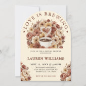 Love is Brewing Brown Floral Coffee Heart Bridal 招待状 (正面)