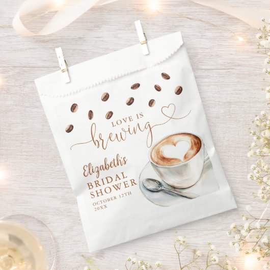 Love Is Brewing Coffee Bridal Shower フェイバーバッグ (クリップ留めされた状態)