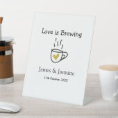 Love is Brewing coffee mug金ゴールドハートカップル名 台座サイン (インサイチュ)