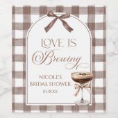 Love Is Brewing Expresso Martini Bow Bridal Shower ワインラベル (シングルラベル)