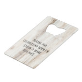 Love is Brewing Rustic Shower Bottle Opener Favor クレジットカード栓抜き (裏面アングル)